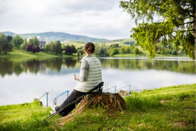 Meditace u přehrady